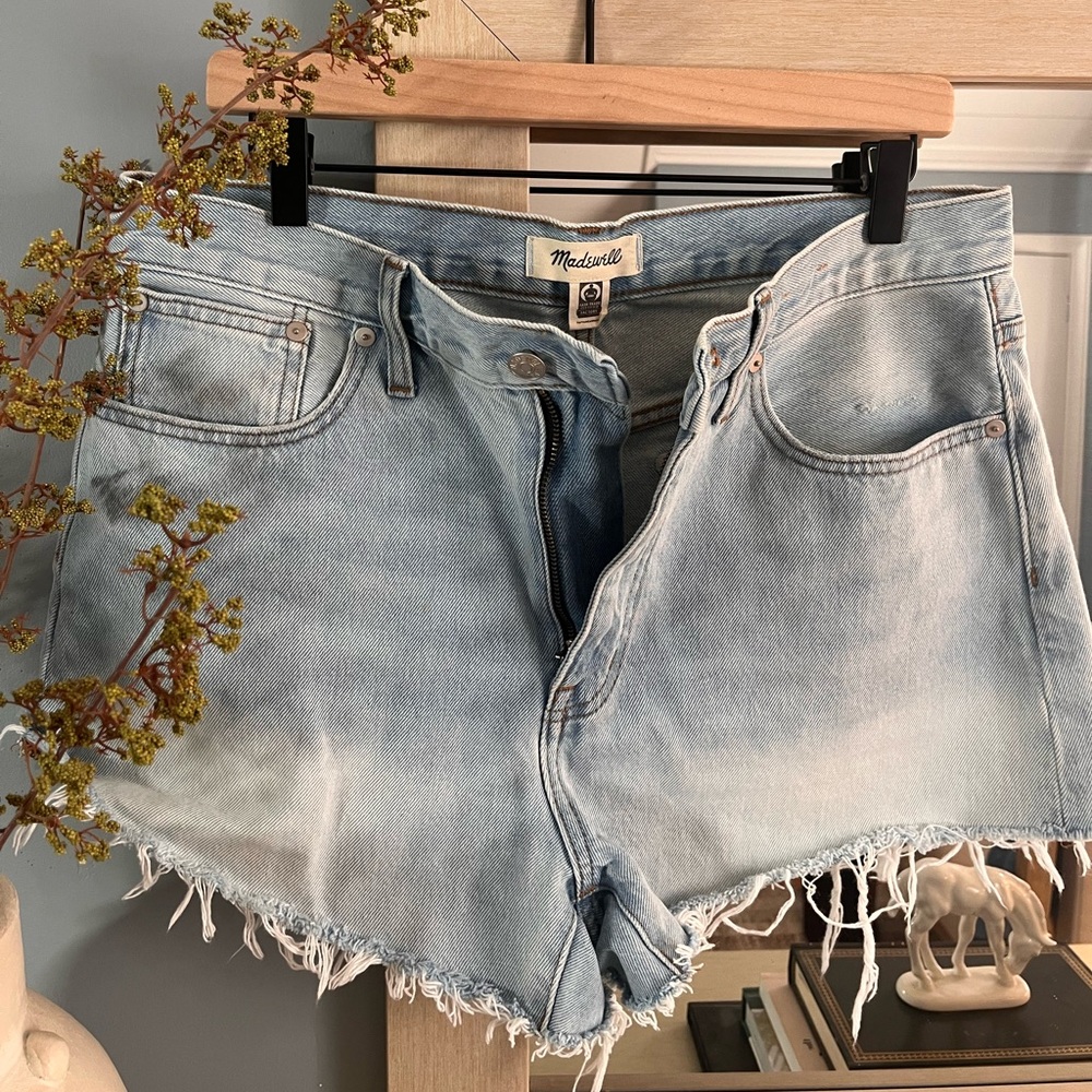 Madewell Light Wash Denim Shorts (29)
